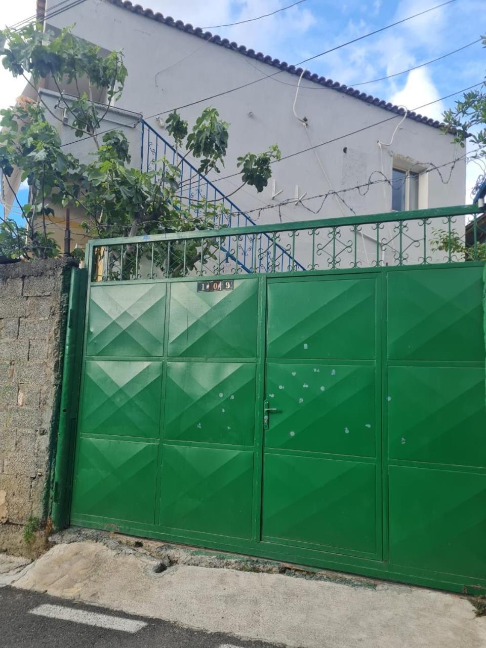 Veri'S House Tirana Exterior photo